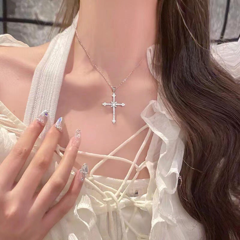 2024 Summer New Fashion Neck Chain Full Diamond Star Cross Necklace Cold Wind Sweet Cool Flash Diamond Pendant Neck Chain